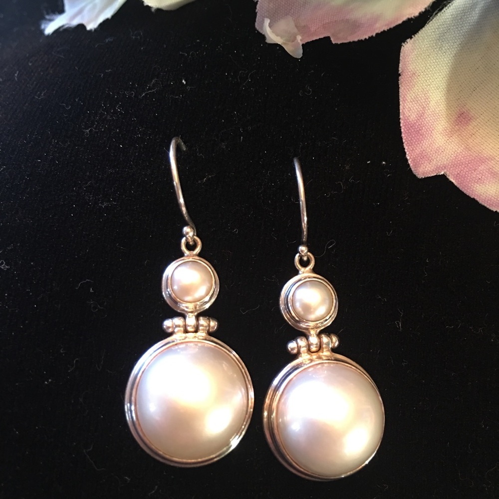 Fresh water pearl earrings